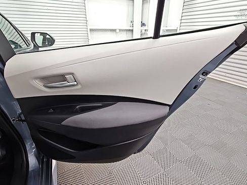 Used 2020 Toyota Corolla LE image 31