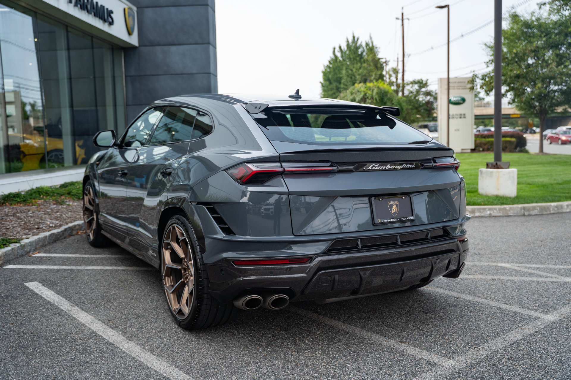 Used 2024 Lamborghini Urus Performante AWD/4WD image 16