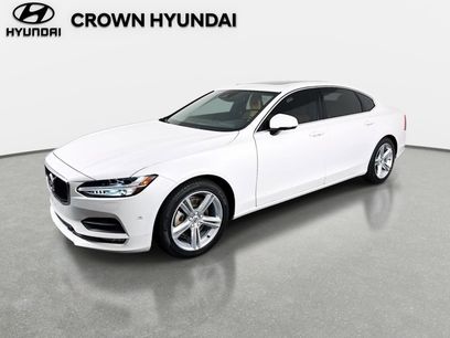 Used 2018 Volvo S90 T5 Momentum w/ Convenience Package