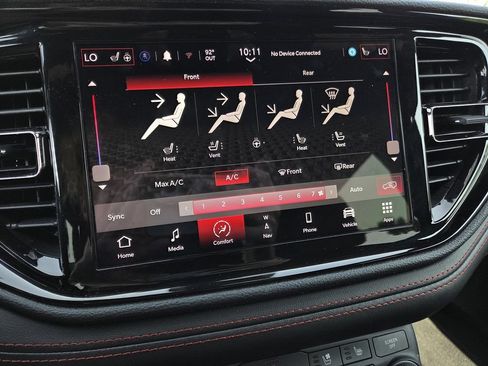 Used 2024 Dodge Durango GT RWD image 11