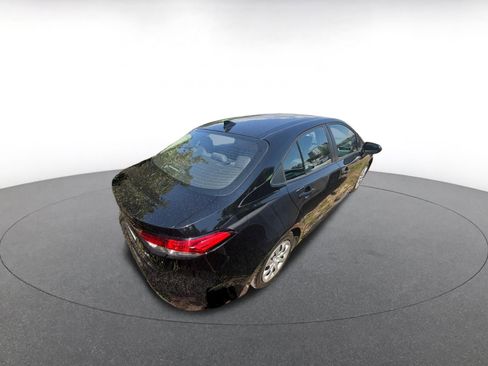 Used 2025 Toyota Corolla LE image 6