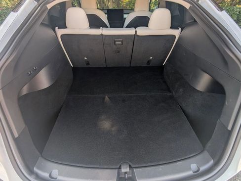 Used 2021 Tesla Model Y Long Range image 14