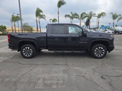 Used 2024 Chevrolet Silverado 2500 Custom w/ Custom Value Package AWD/4WD image 2