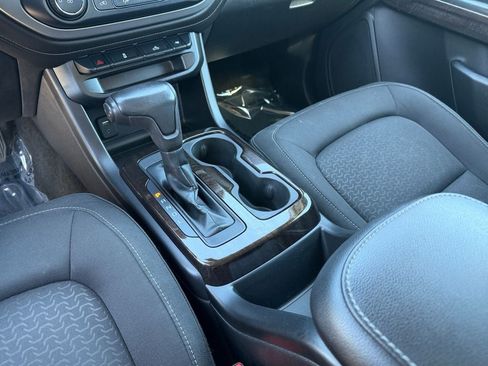 Used 2018 GMC Canyon SLE AWD/4WD image 18