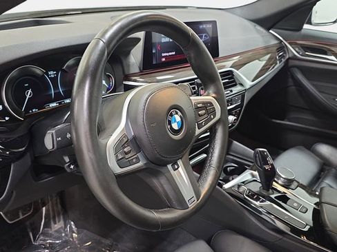 Used 2019 BMW 530i xDrive AWD/4WD image 14