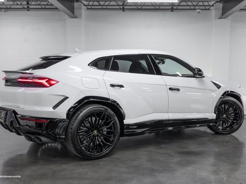 New 2025 Lamborghini Urus SE image 16