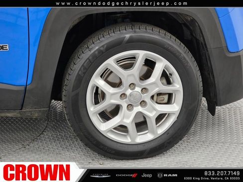 Used 2015 Jeep Renegade Latitude image 9