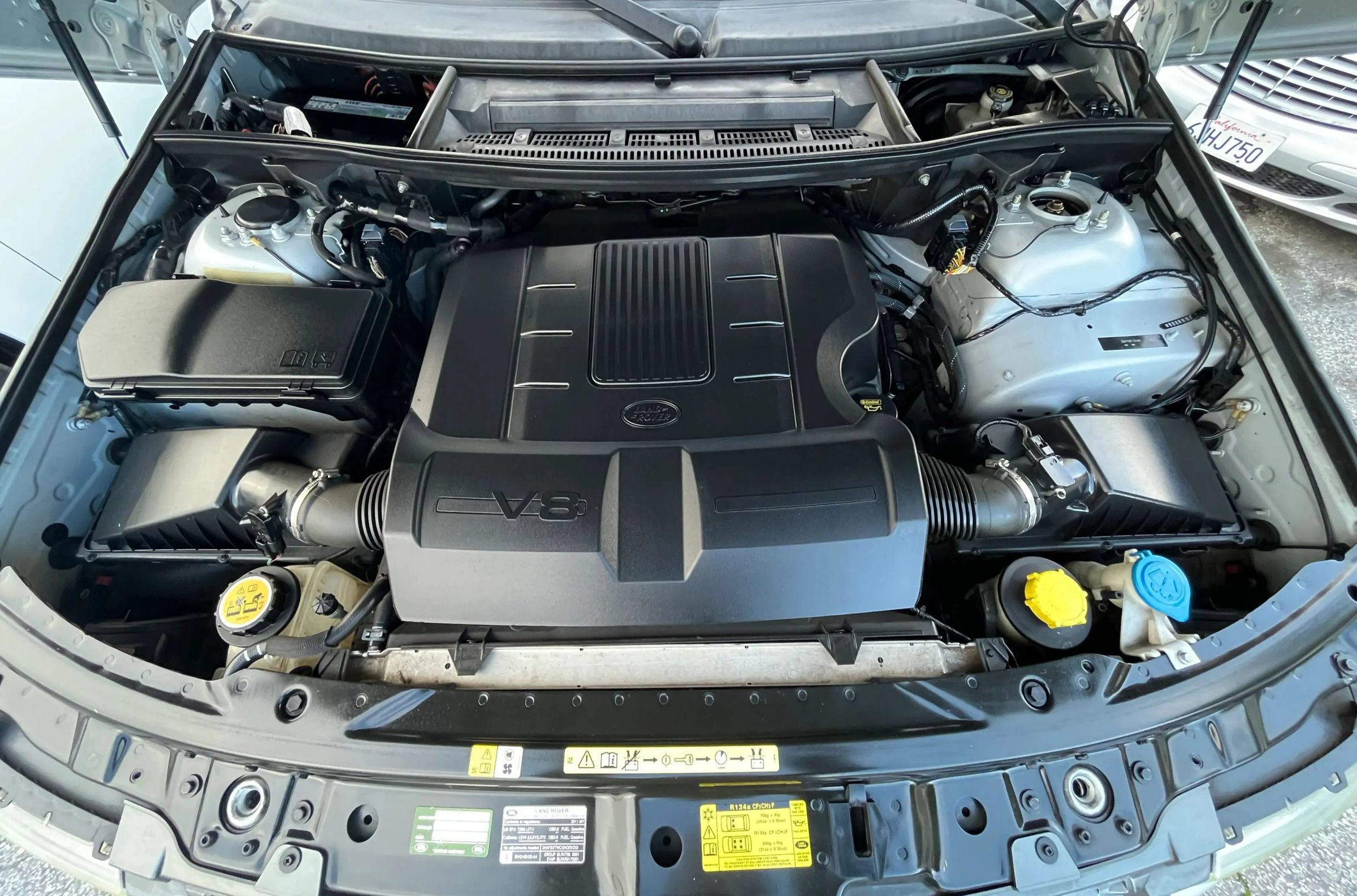 Used 2011 Land Rover Range Rover HSE LUX AWD/4WD image 30