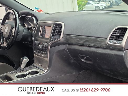 Used 2021 Jeep Grand Cherokee Laredo RWD image 24
