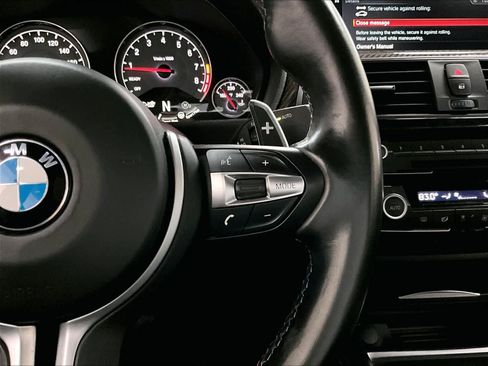Used 2018 BMW M3 image 22