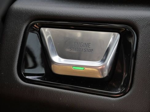 Used 2025 GMC Yukon Denali w/ Sun & Power Step Package AWD/4WD image 56