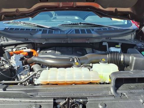 Used 2023 Ford F150 Lariat w/ Trailer Tow Package image 31