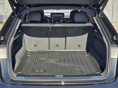 New 2026 Audi Q8 Prestige image 7