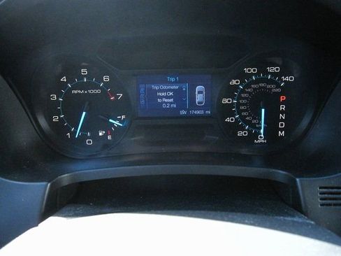 Used 2012 Ford Explorer XLT image 12