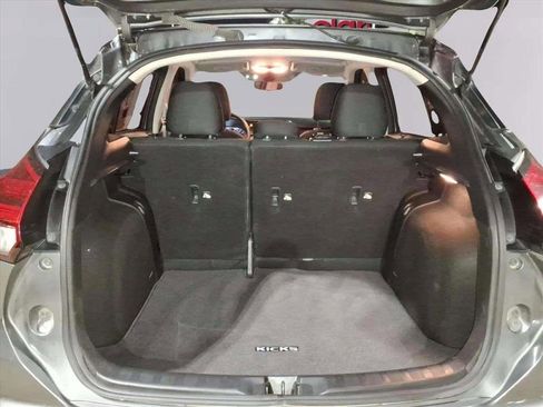 Used 2024 Nissan Kicks S image 10