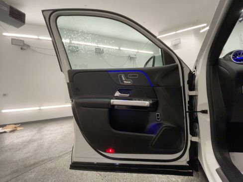 Used 2020 Mercedes-Benz GLB 250 image 18