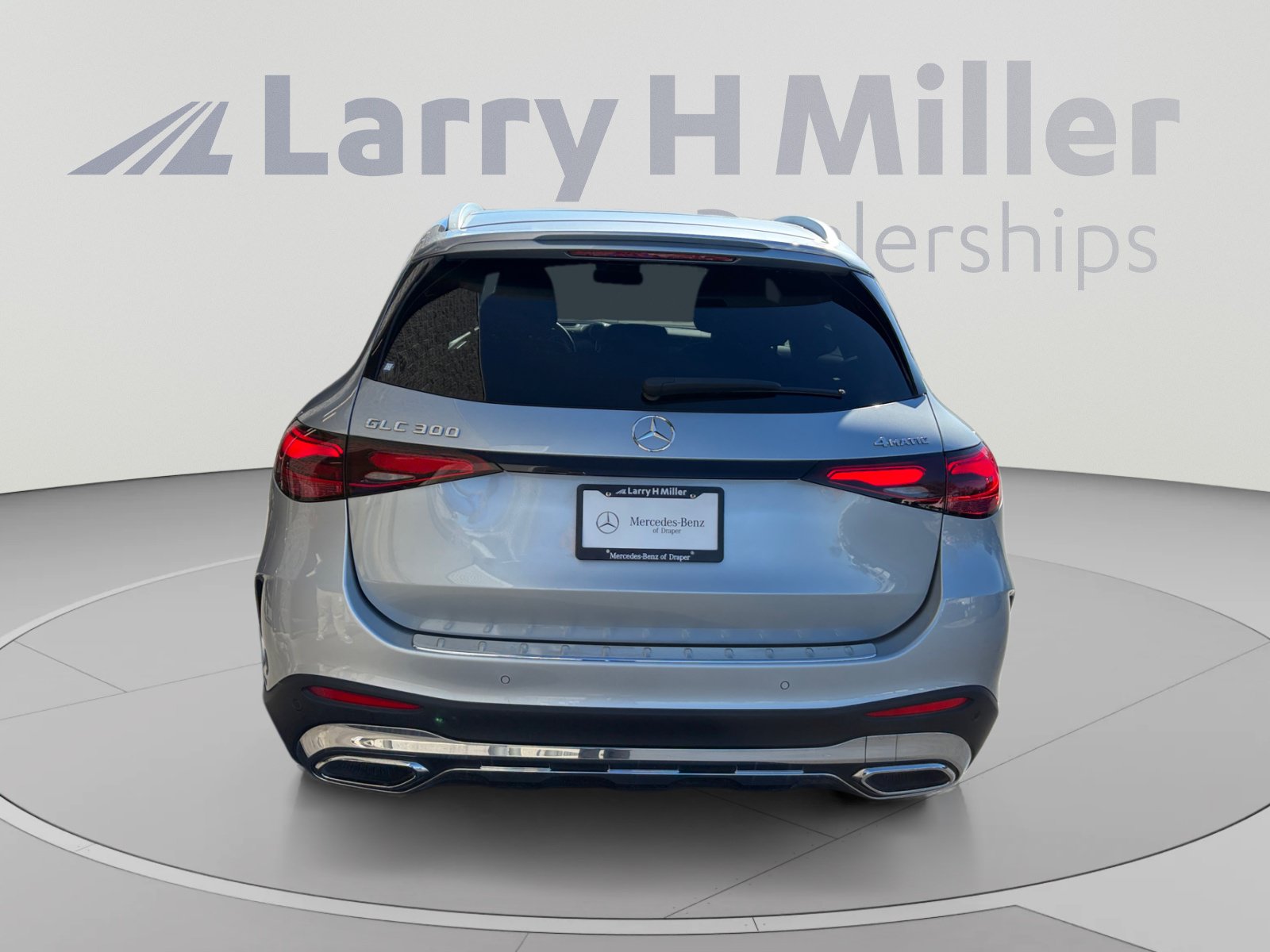 Certified 2023 Mercedes-Benz GLC 300 4MATIC image 4