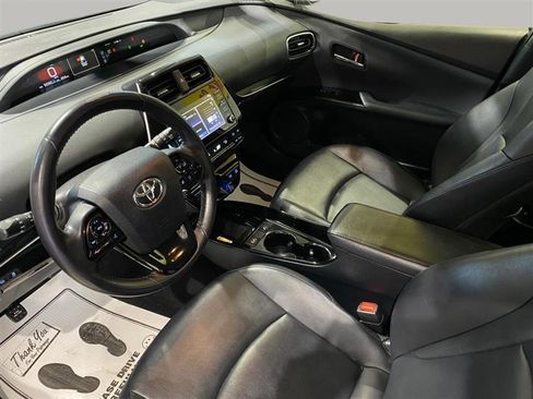 Used 2022 Toyota Prius XLE FWD image 10