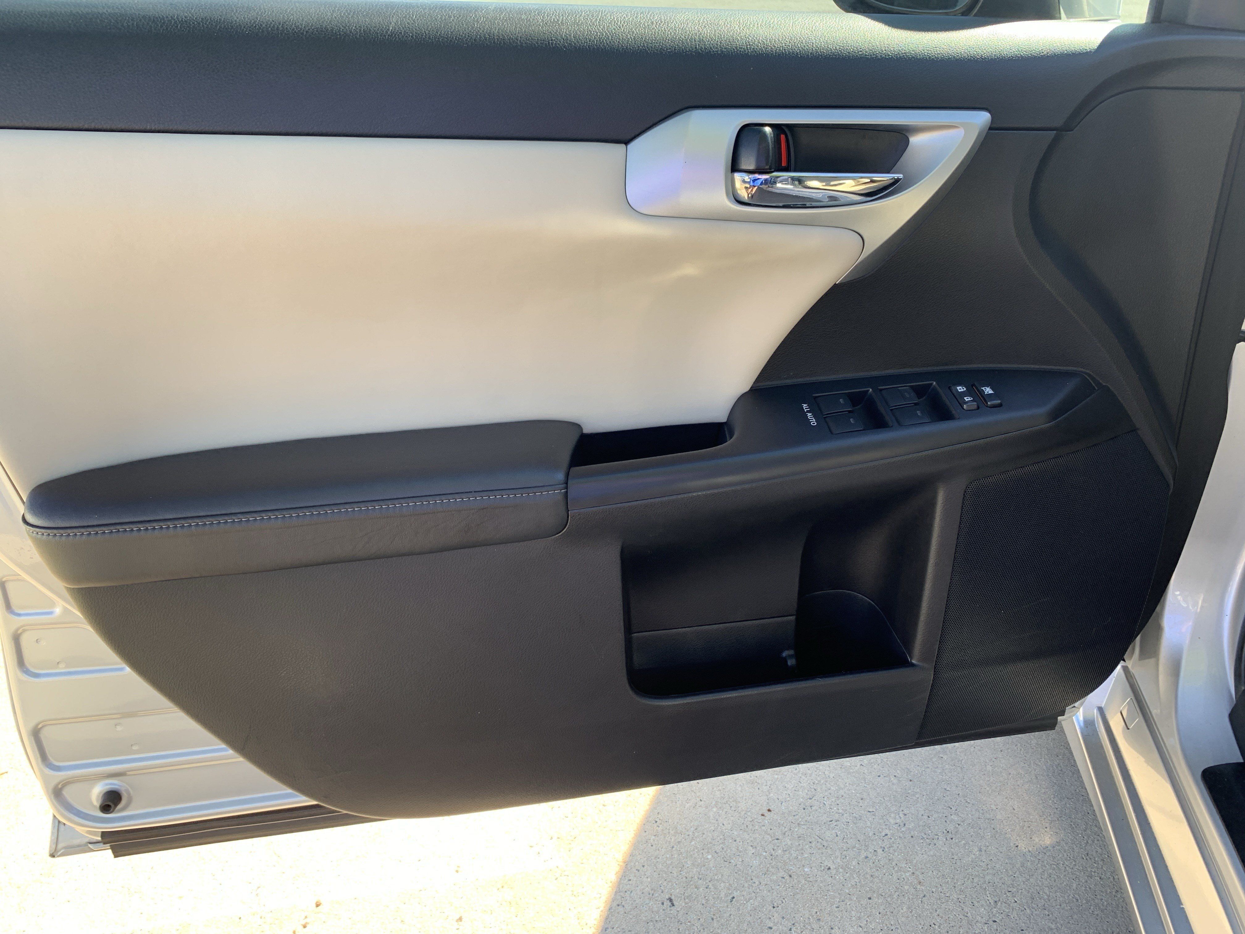 Used 2013 Lexus CT 200h FWD image 14