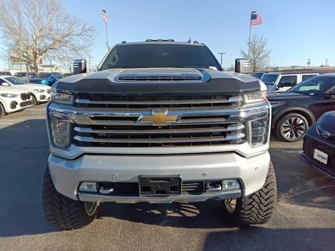 Used 2020 Chevrolet Silverado 2500 High Country w/ Z71 Off-Road Package image 1