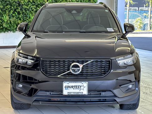 Used 2022 Volvo XC40 T5 R-Design w/ Advanced Package AWD/4WD image 9