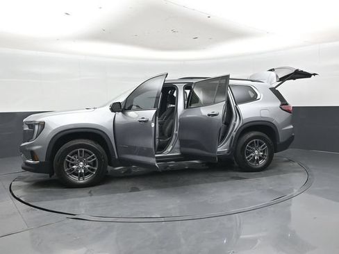 Used 2025 GMC Acadia Elevation FWD image 53