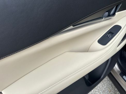 Used 2023 INFINITI QX60 Luxe w/ Vision Package FWD image 11