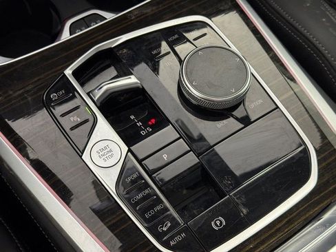 Used 2024 BMW X5 xDrive40i w/ Premium Essential Package image 20