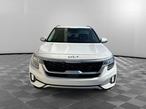 Used 2023 Kia Seltos SX w/ SX Sunroof Package AWD/4WD image 2