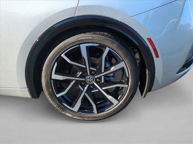 Used 2026 Toyota Prius Plug-In Hybrid FWD image 13
