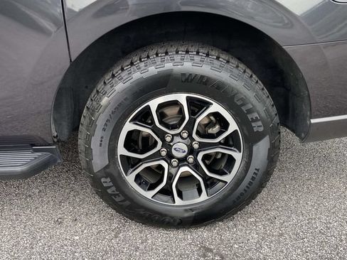 Certified 2024 Ford Expedition Max XLT RWD image 9