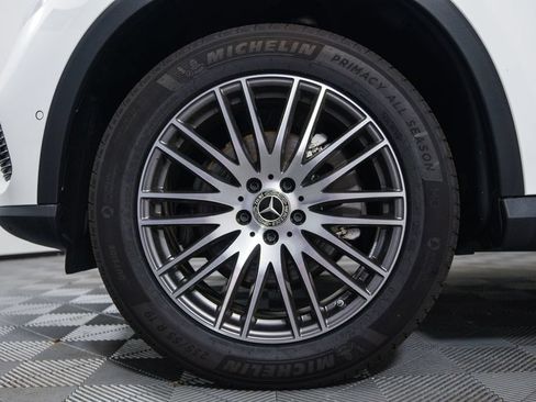 Certified 2025 Mercedes-Benz GLC 300 4MATIC image 13