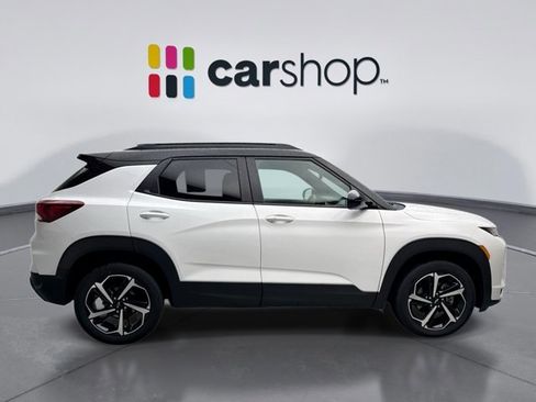 Used 2023 Chevrolet TrailBlazer RS w/ Sun and Liftgate Package AWD/4WD image 6