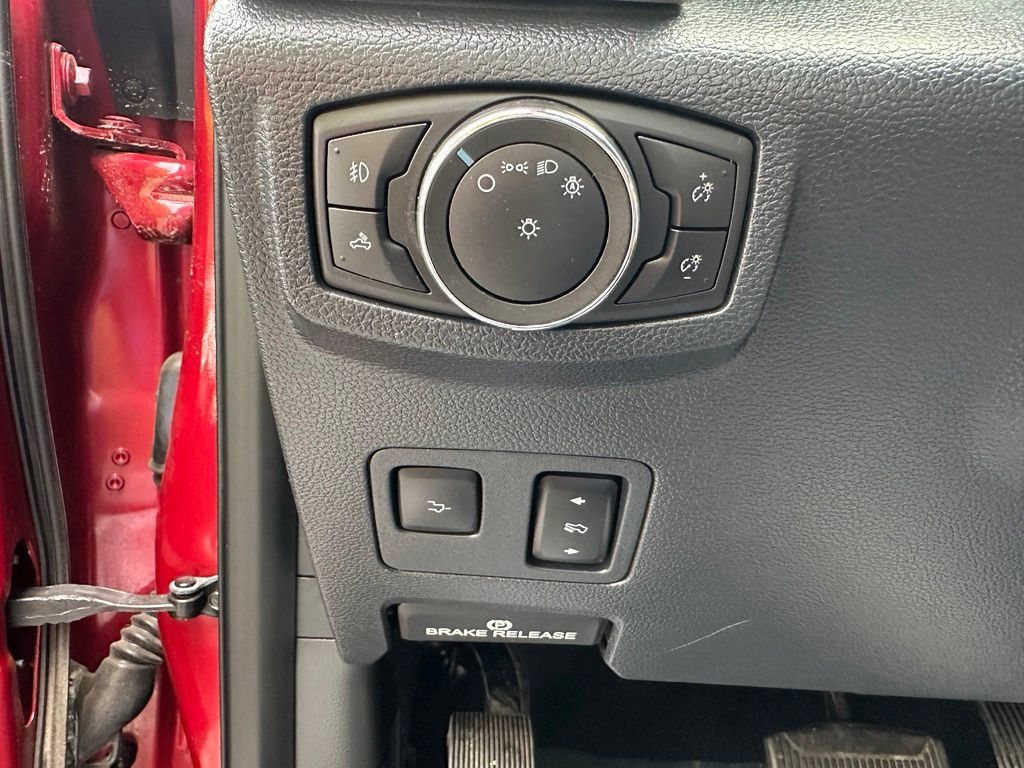 Used 2022 Ford F350 Lariat w/ Lariat Ultimate Package AWD/4WD image 20