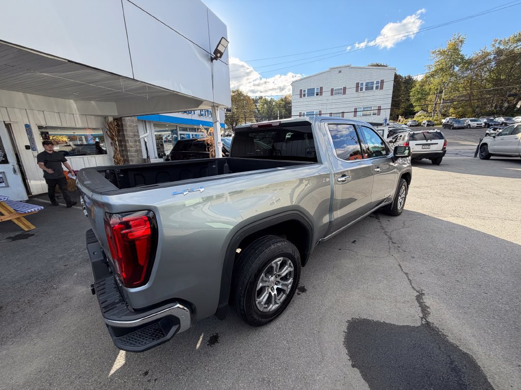 Used 2025 GMC Sierra 1500 SLT AWD/4WD image 6