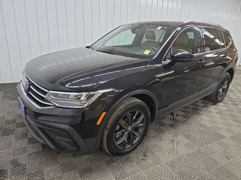 Used 2023 Volkswagen Tiguan SE AWD/4WD image 8