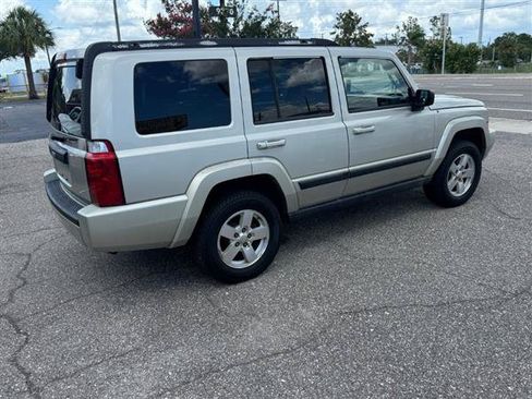 Used 2007 Jeep Commander Sport RWD image 4
