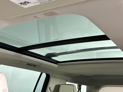 Used 2021 GMC Yukon XL Denali image 35