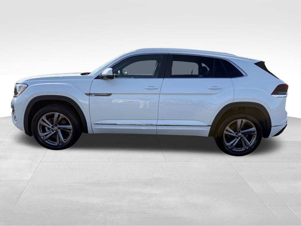 Used 2024 Volkswagen Atlas Cross Sport SEL R-Line AWD/4WD image 34