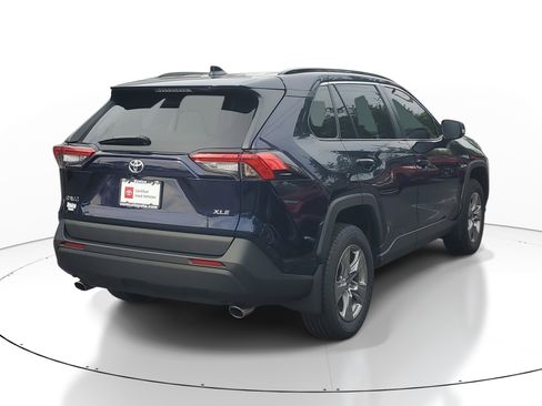 Certified 2025 Toyota RAV4 XLE w/ Convenience Package FWD image 6