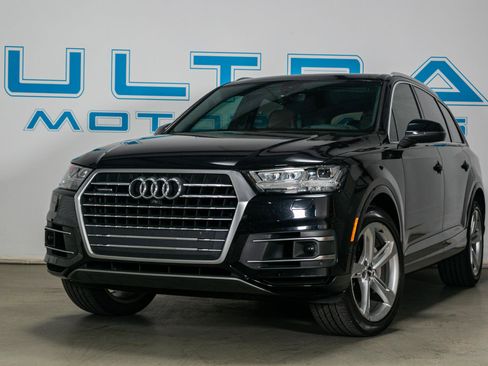 Used 2019 Audi Q7 3.0T Prestige AWD/4WD image 3