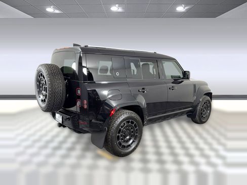 New 2026 Land Rover Defender 110 OCTA image 9