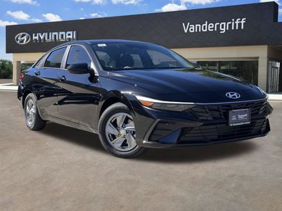 New 2026 Hyundai Elantra SE