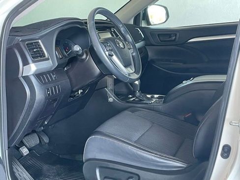 Used 2016 Toyota Highlander Plus image 15