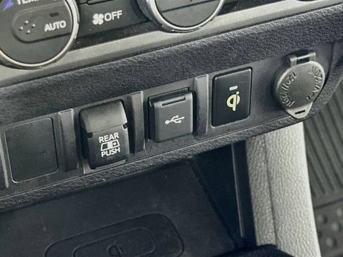Used 2021 Toyota Tacoma TRD Sport RWD image 30