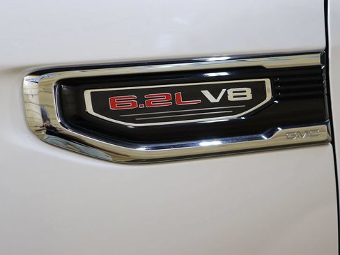 Used 2022 GMC Sierra 1500 SLT w/ SLT Premium Plus Package AWD/4WD image 20