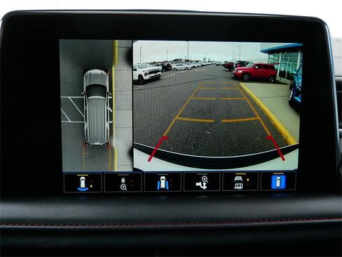 Used 2022 Chevrolet Suburban RST w/ Luxury Package image 15