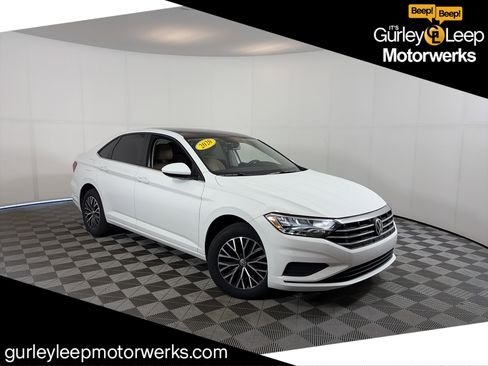 Used 2020 Volkswagen Jetta SE FWD image 1