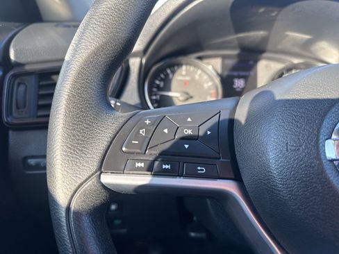 Used 2018 Nissan Rogue S image 13