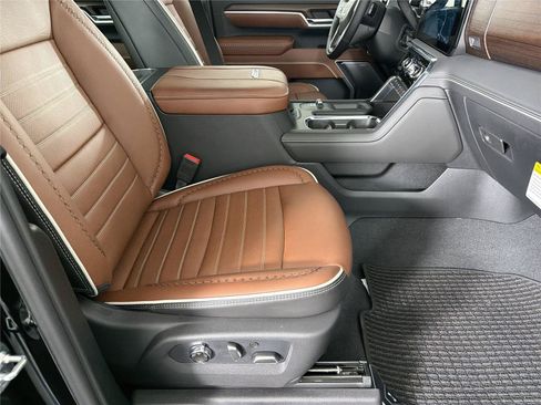 New 2026 GMC Sierra 2500 Denali Ultimate AWD/4WD image 12